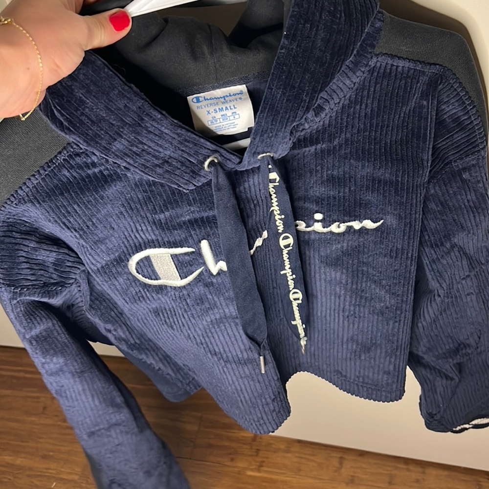 Champion Womens Reverse Weave Hoodie
 Size :XS